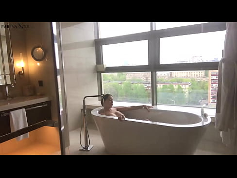 ❤️ Geweldige babe wat passievol haar poesie in die badkamer afruk ️❌ Fokvideo op af.ixiporn.ru ❤