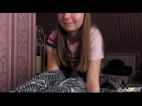 ❤️ Blondie suig haar BFF's diep en kry cum in haar mond ️❌ Fokvideo op af.ixiporn.ru ❤